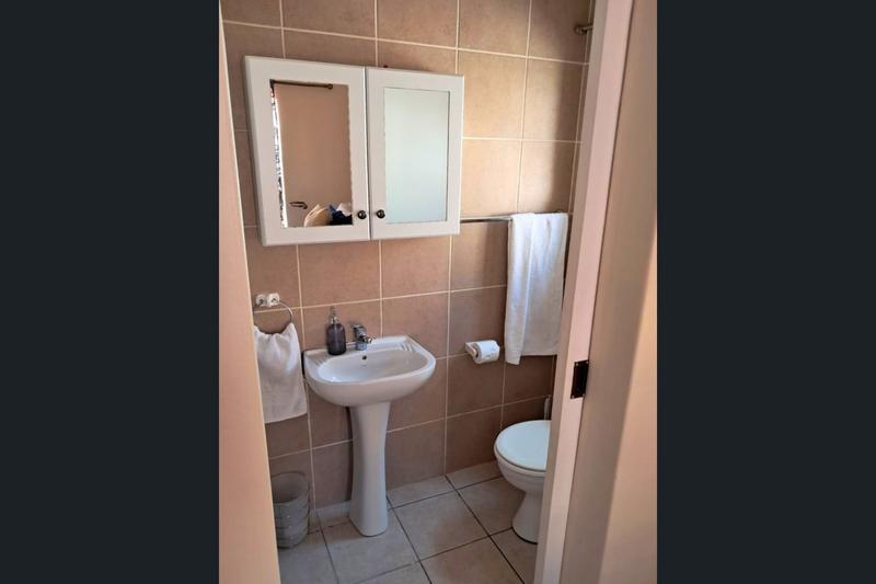 To Let 3 Bedroom Property for Rent in Island View Western Cape